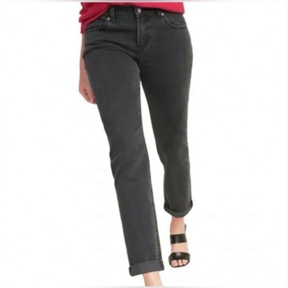 Old Navy Women’s Mid-Rise Boyfriend Straight Jeans - Picture 1 of 13